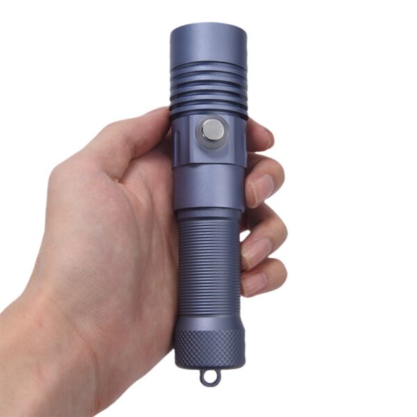 Majellan DT40 Underwater Diving Flashlight: Your Perfect Dive Companion - Image 5