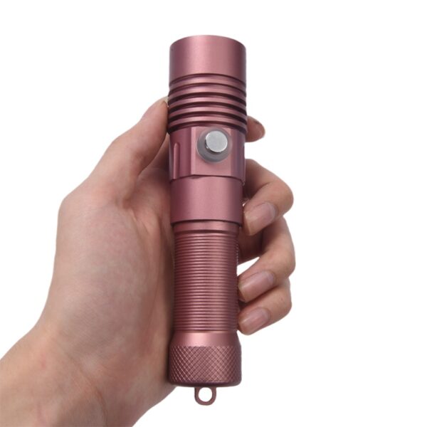 Majellan DT40 Underwater Diving Flashlight: Your Perfect Dive Companion - Image 4